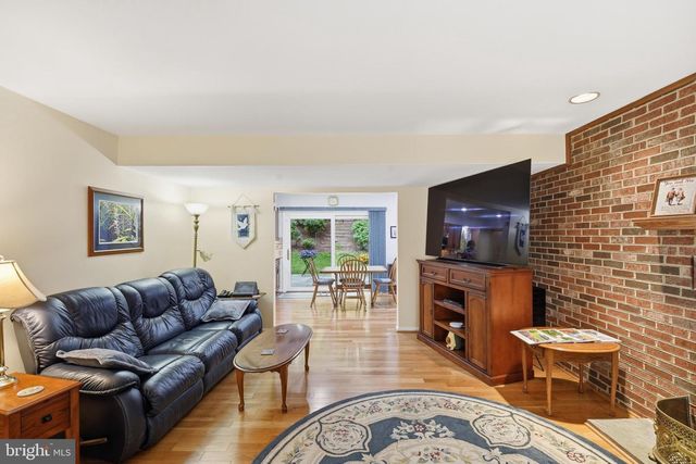 2304 HIDDEN VALLEY LN, Silver Spring, MD 20904