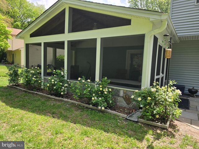 2304 HIDDEN VALLEY LN, Silver Spring, MD 20904