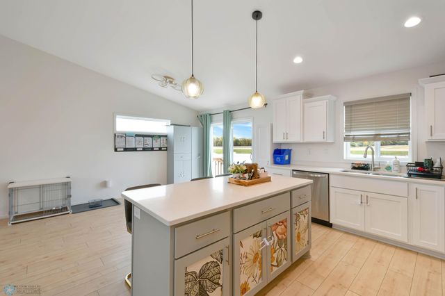 6800 14TH Street S, Fargo, ND 58104