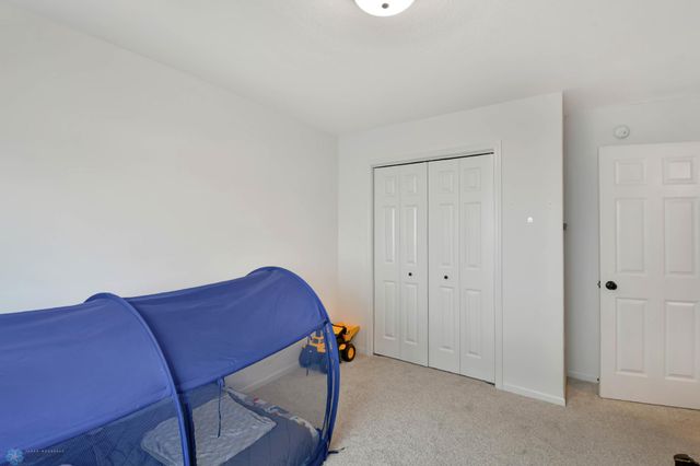 6800 14TH Street S, Fargo, ND 58104