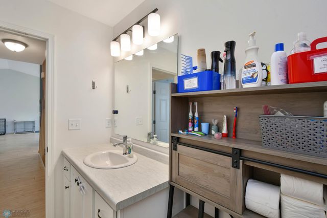 6800 14TH Street S, Fargo, ND 58104