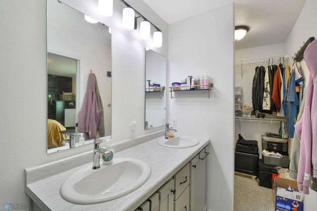 6800 14TH Street S, Fargo, ND 58104