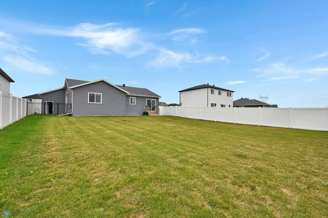 6800 14TH Street S, Fargo, ND 58104