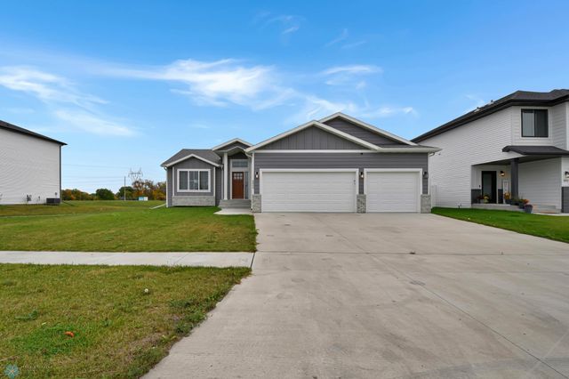 6800 14TH Street S, Fargo, ND 58104