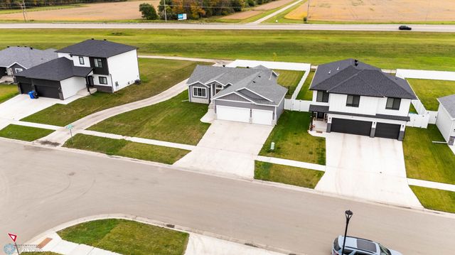 6800 14TH Street S, Fargo, ND 58104