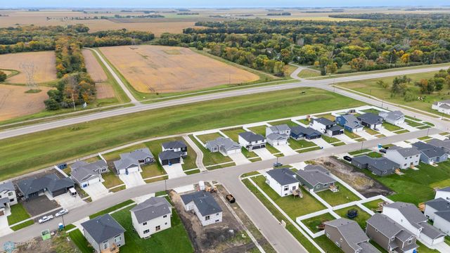 6800 14TH Street S, Fargo, ND 58104