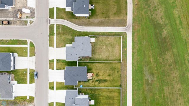 6800 14TH Street S, Fargo, ND 58104