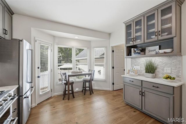 1131 Hawken Place, Webster Groves, MO 63119