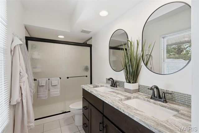 1131 Hawken Place, Webster Groves, MO 63119