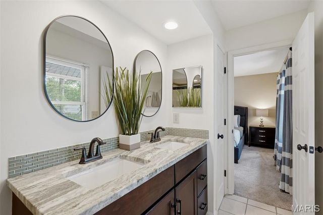 1131 Hawken Place, Webster Groves, MO 63119