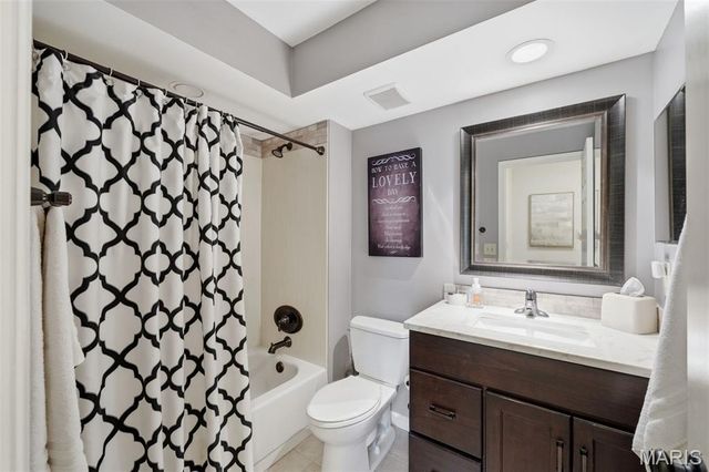 1131 Hawken Place, Webster Groves, MO 63119