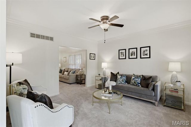 1131 Hawken Place, Webster Groves, MO 63119