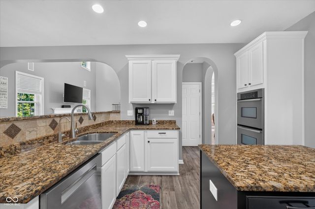 12160 Wolverton Way, Fishers, IN 46037