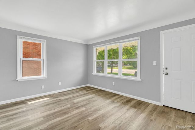 20220 Lahser Road, Detroit, MI 48219