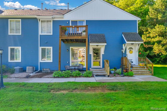45000 Bayview Drive, Novi, MI 48377