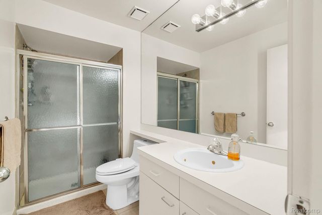 45000 Bayview Drive, Novi, MI 48377
