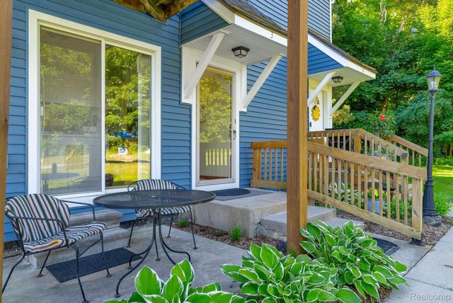 45000 Bayview Drive, Novi, MI 48377