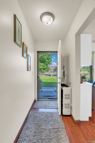 45000 Bayview Drive, Novi, MI 48377