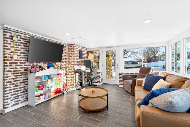 710 Santone Drive, Hempfield Twp, PA 15601