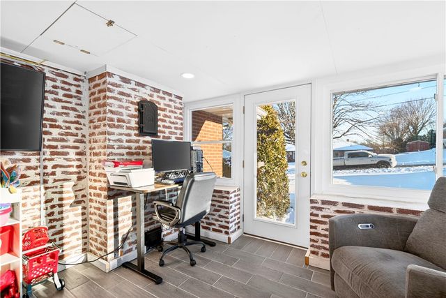 710 Santone Drive, Hempfield Twp, PA 15601