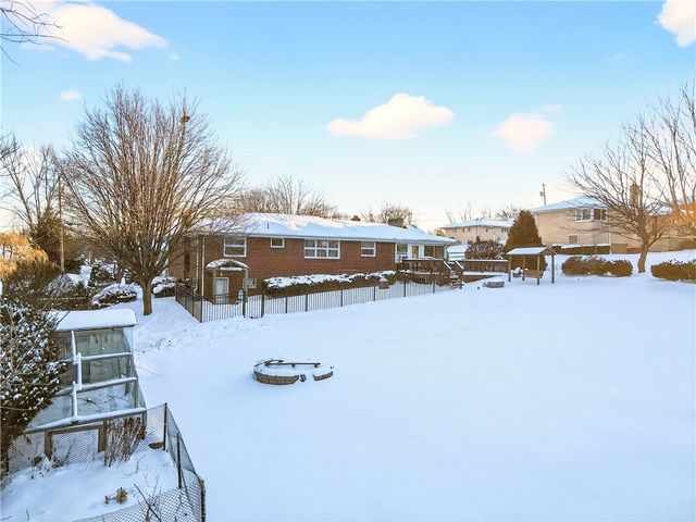 710 Santone Drive, Hempfield Twp, PA 15601