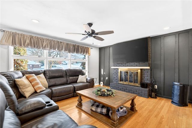 710 Santone Drive, Hempfield Twp, PA 15601