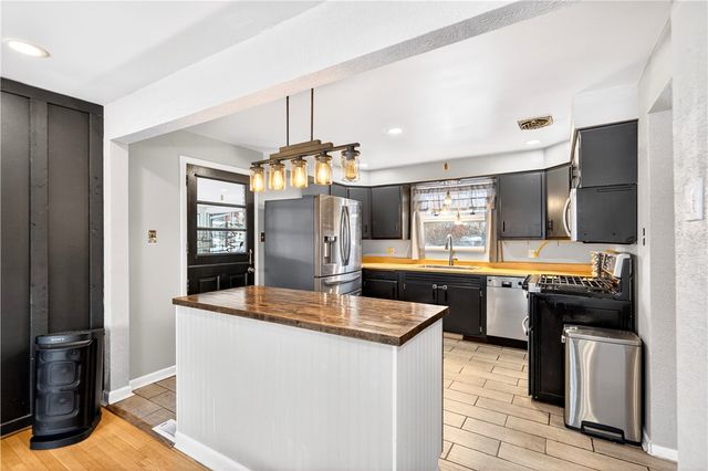 710 Santone Drive, Hempfield Twp, PA 15601