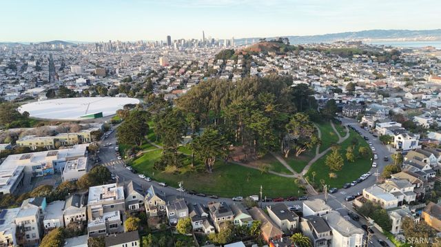 100 Farnum Street, San Francisco, CA 94131