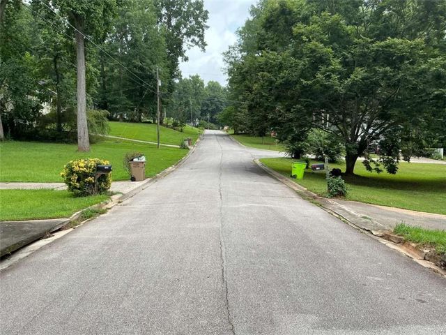 125 Bob White Drive, Stockbridge, GA 30281