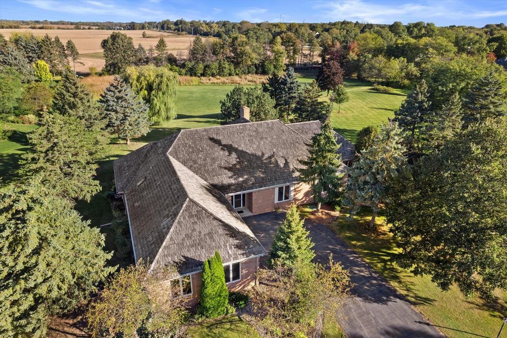 7306 Forty Acre ROAD, Franksville, WI 53126