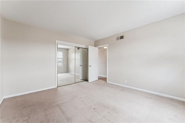 126 Jamestown F, Scott Twp, PA 15216