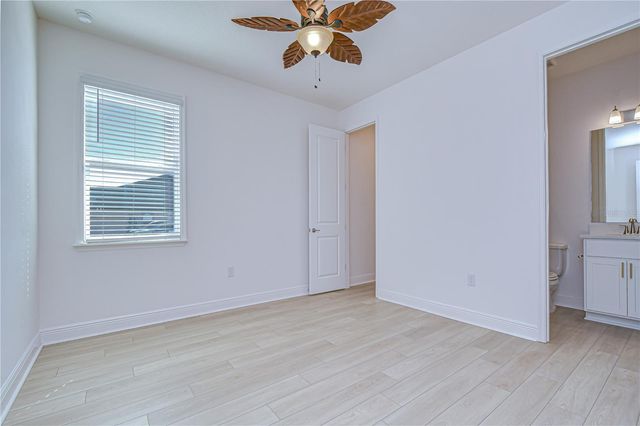 10027 DOLPHIN GULL CIRCLE, Thonotosassa, FL 33592