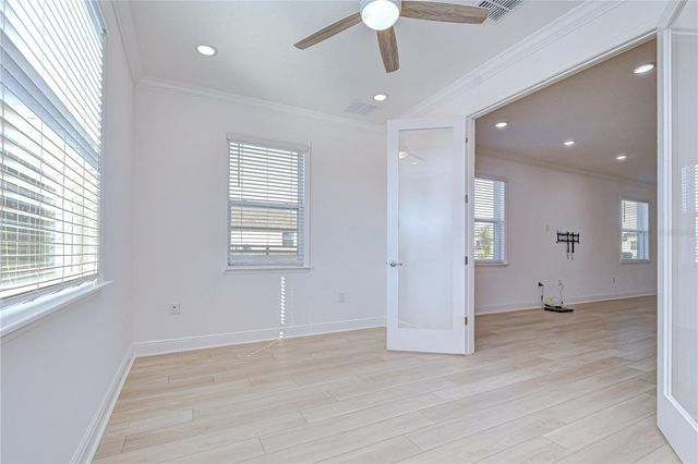 10027 DOLPHIN GULL CIRCLE, Thonotosassa, FL 33592