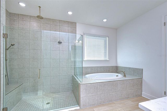 10027 DOLPHIN GULL CIRCLE, Thonotosassa, FL 33592