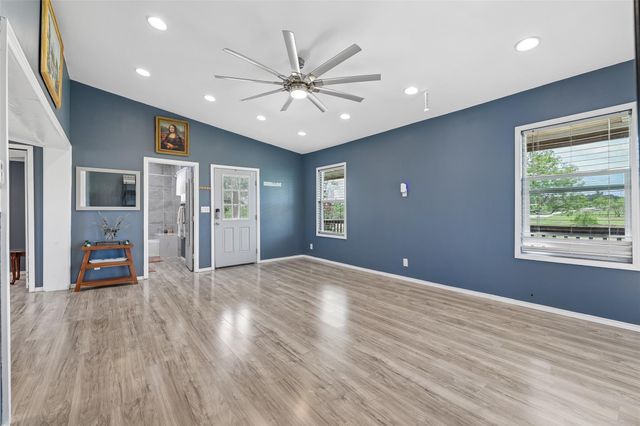 8004 Niederwald Strasse, Kyle, TX 78640