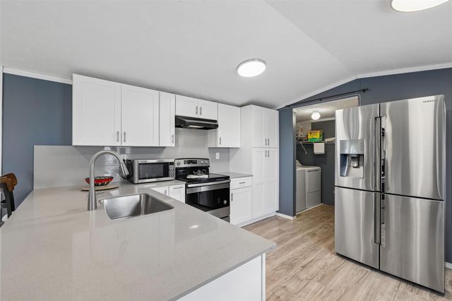 8004 Niederwald Strasse, Kyle, TX 78640