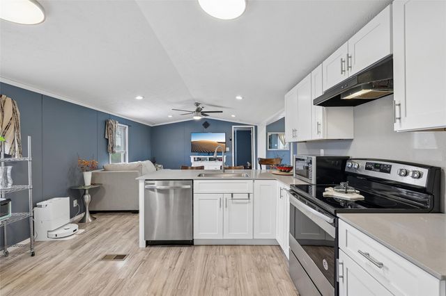 8004 Niederwald Strasse, Kyle, TX 78640