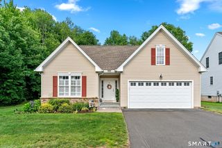 26 Mystique Lane 26, Cromwell, CT 06416