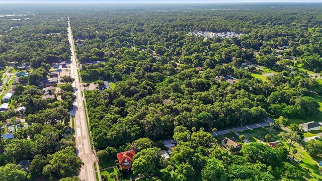 E NEW YORK AVENUE, Deland, FL 32724