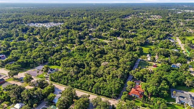 E NEW YORK AVENUE, Deland, FL 32724