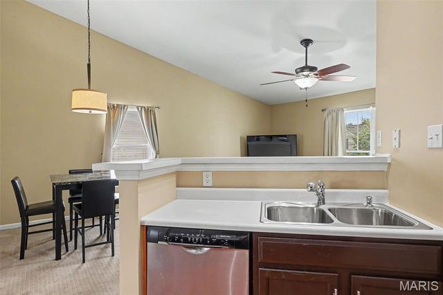 692 Homerun Drive 62N, O'fallon, MO 63366
