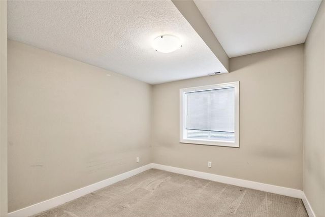 2391 SE 5th Street, West Des Moines, IA 50265