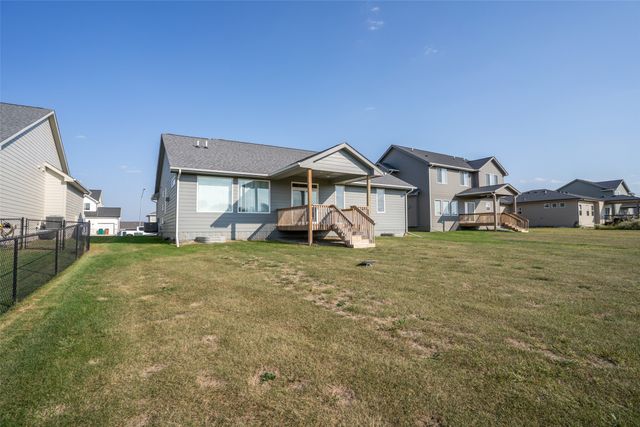 2391 SE 5th Street, West Des Moines, IA 50265