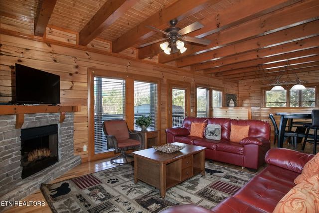 2087 Kerr Rd, Sevierville, TN 37876