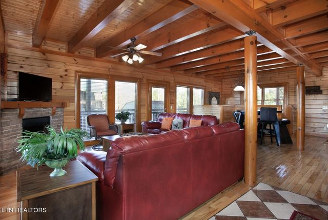 2087 Kerr Rd, Sevierville, TN 37876
