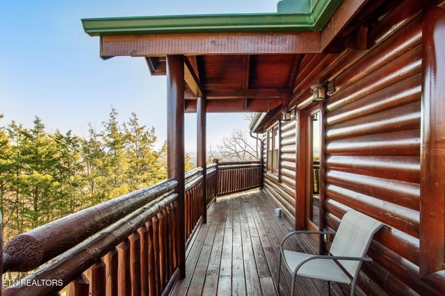 2087 Kerr Rd, Sevierville, TN 37876