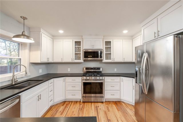 1136 N Hillcrest Avenue, Fayetteville, AR 72703