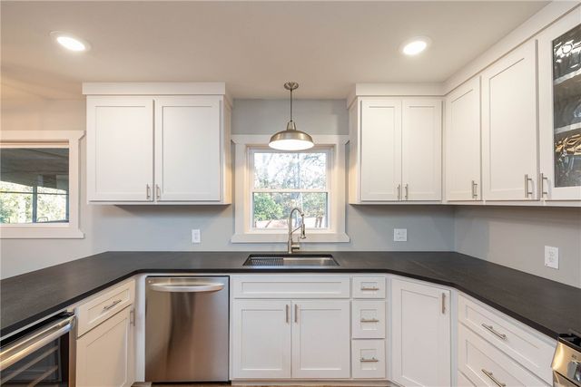 1136 N Hillcrest Avenue, Fayetteville, AR 72703