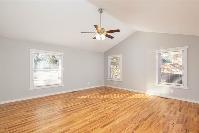 1136 N Hillcrest Avenue, Fayetteville, AR 72703