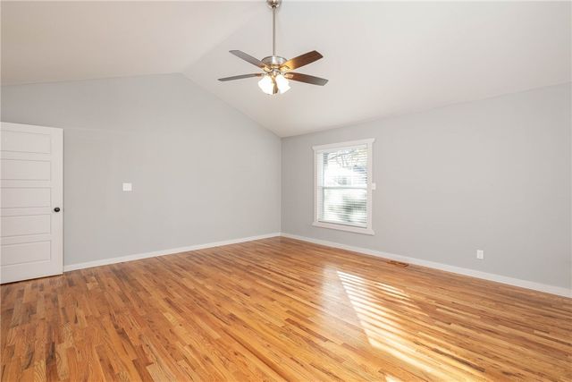 1136 N Hillcrest Avenue, Fayetteville, AR 72703